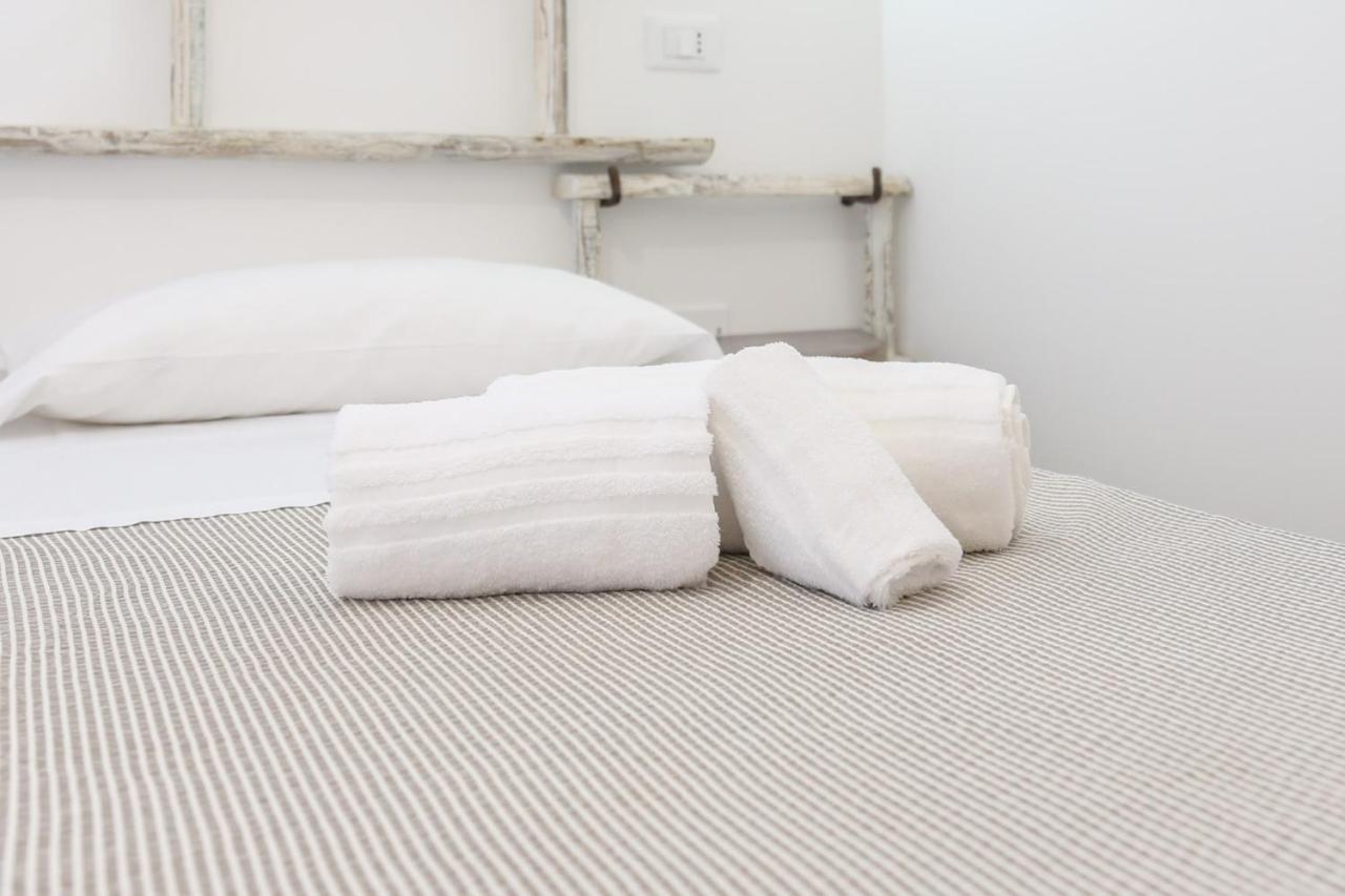 Blue And Blue Bed and Breakfast Torre San Giovanni Buitenkant foto