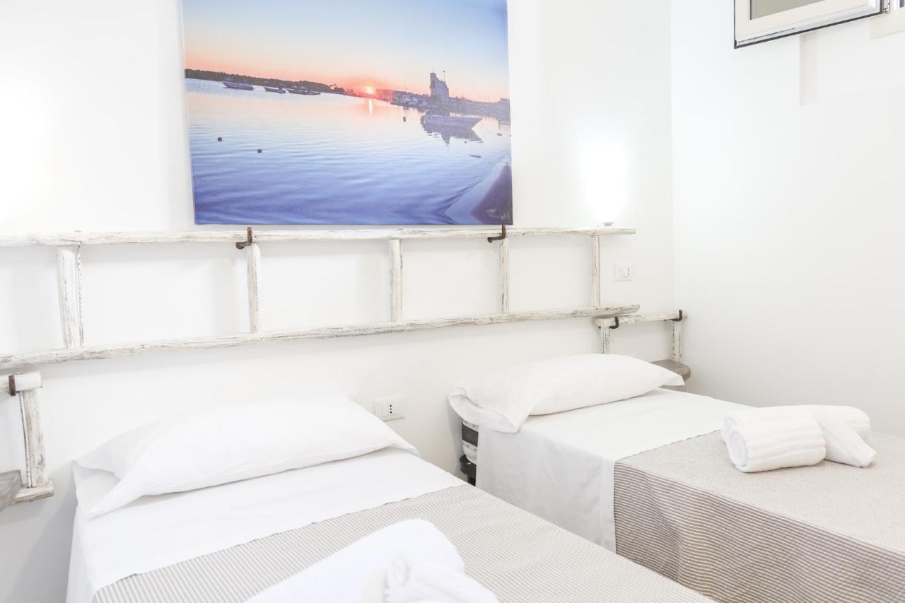 Blue And Blue Bed and Breakfast Torre San Giovanni Buitenkant foto