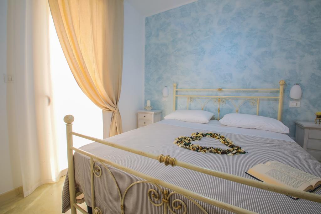 Blue And Blue Bed and Breakfast Torre San Giovanni Buitenkant foto