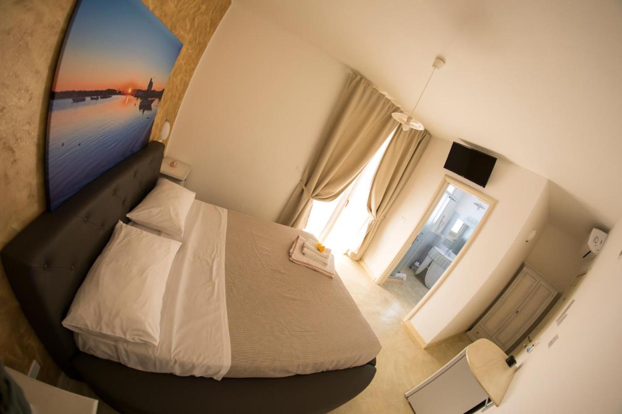 Blue And Blue Bed and Breakfast Torre San Giovanni Buitenkant foto